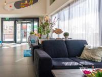     פינות ישיבה - מלון רוקסון בת ים