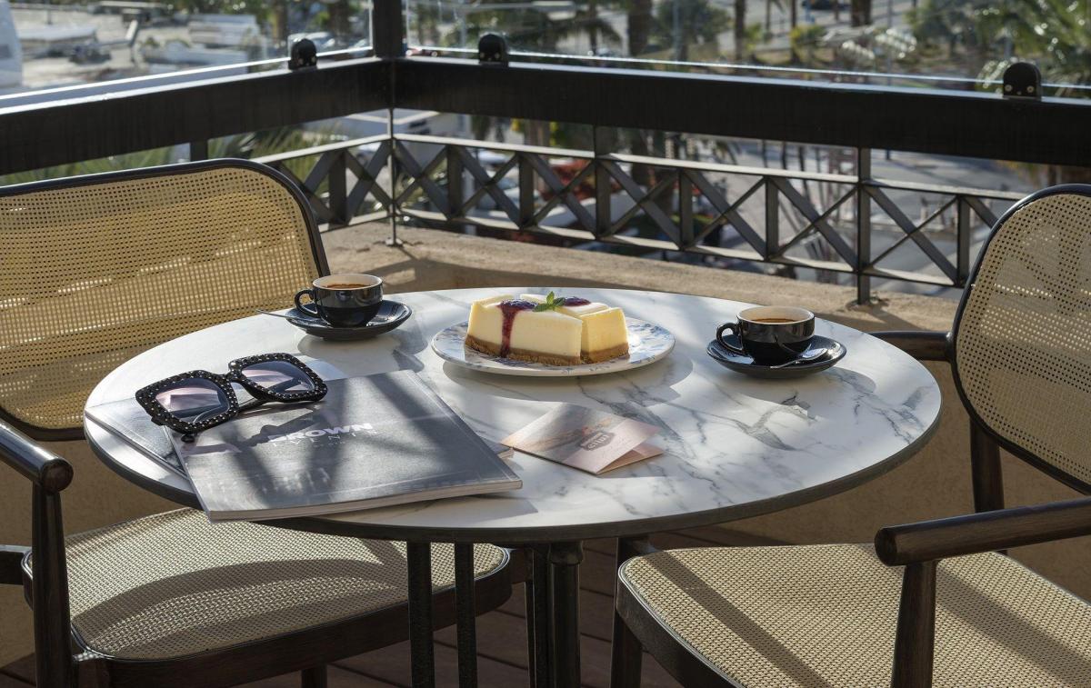  פינות ישיבה - מלון בראון אילת 