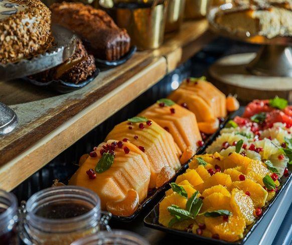  ארוחת בוקר - מלון בראון רד סי 