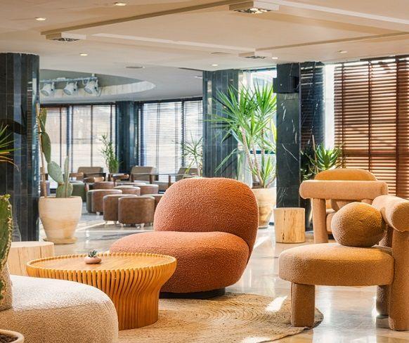    פינות ישיבה - מלון בראון רד סי 