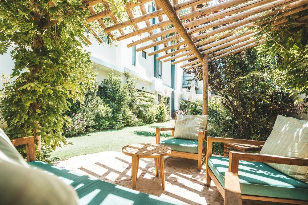  חצר - מלון שטרקמן ארנה 