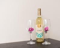 זוג כוסות יין - ספא במלון ג'אפה פורט