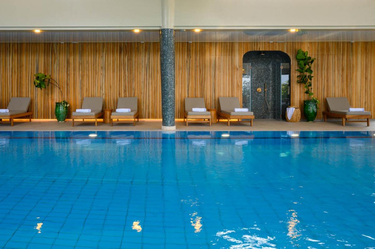  פינות ישיבה מול הבריכה - ספא כנען 