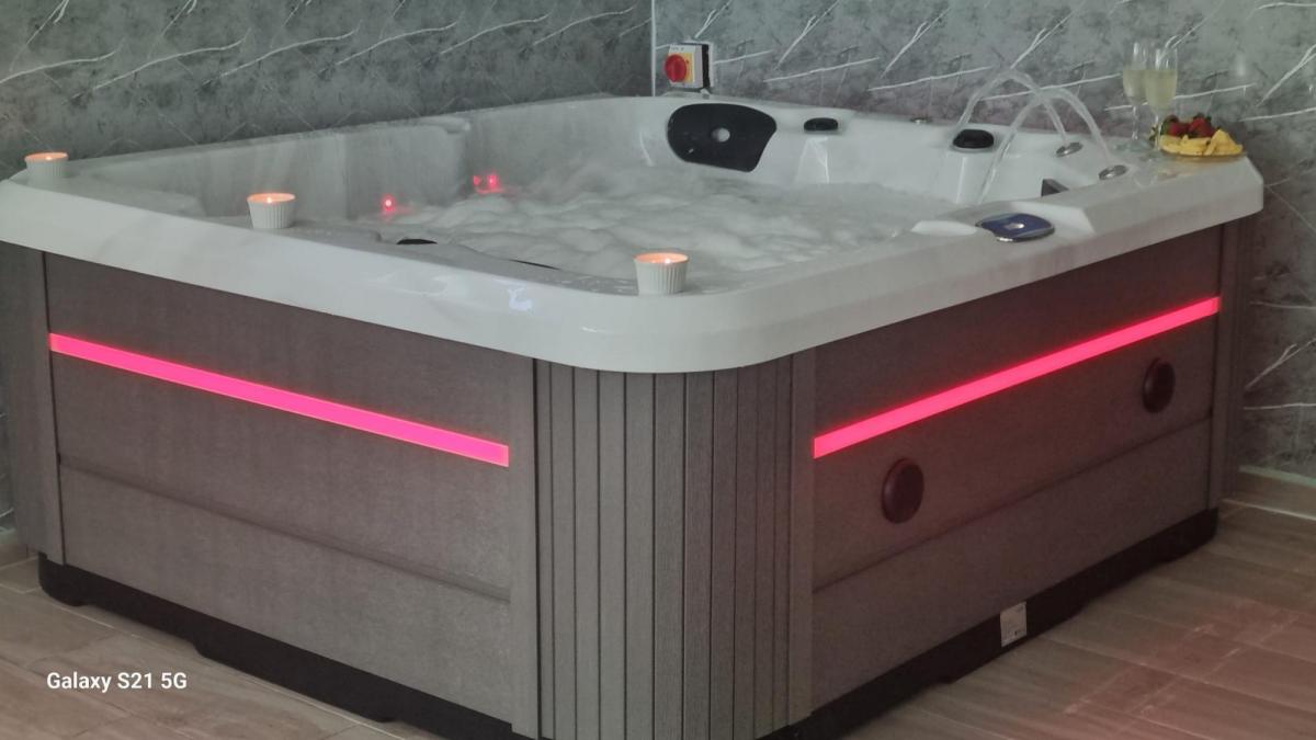  ג'קוזי פרטי  - ספא ידושן