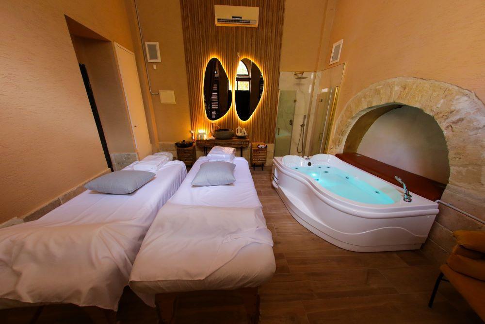   חדר טיפולים וג'קוזי - ספא מדיקל באר שבע 