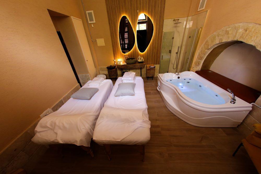  חדר טיפולים וג'קוזי - ספא מדיקל באר שבע 