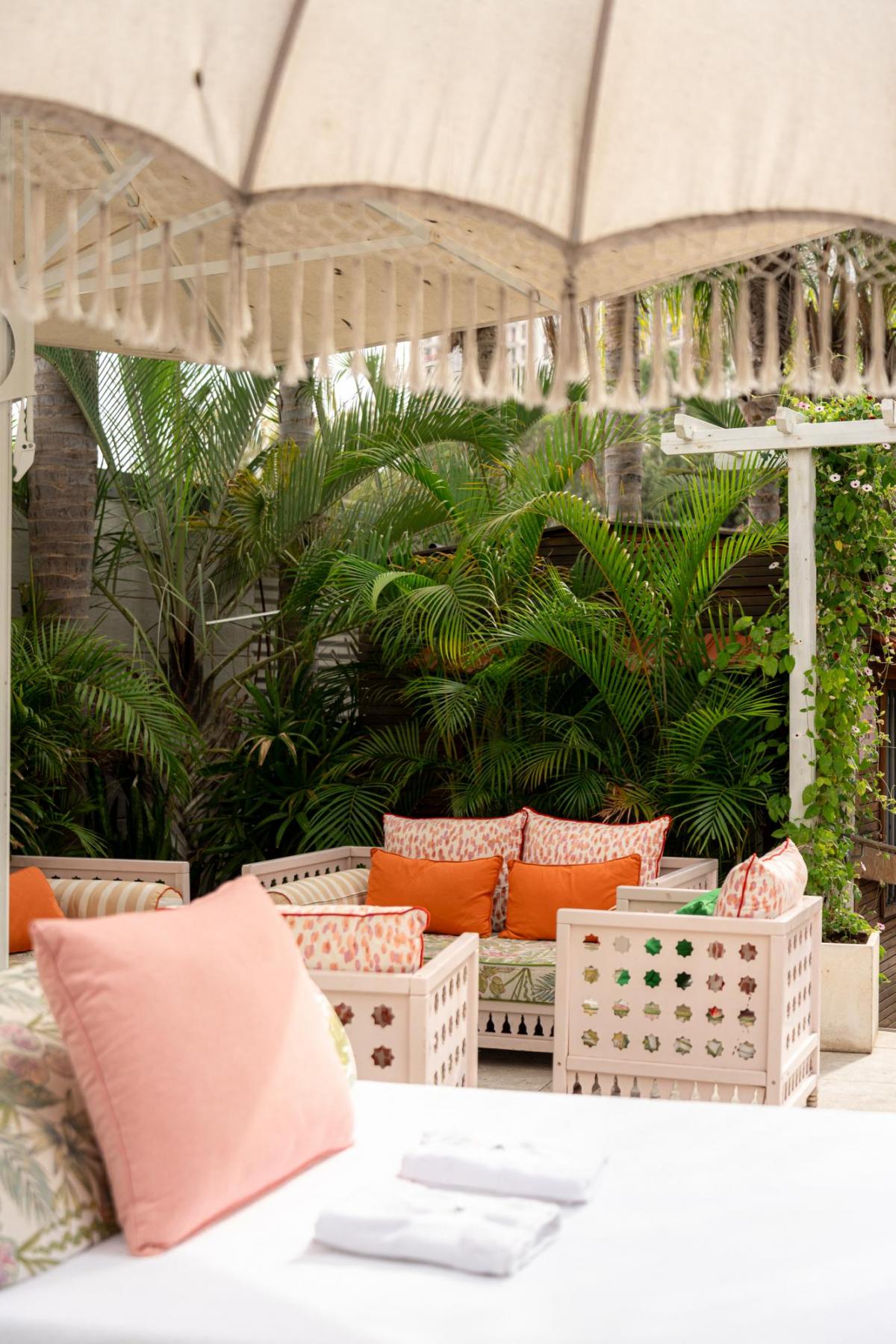  פינות ישיבה חיצוניות - אחוזת הספא