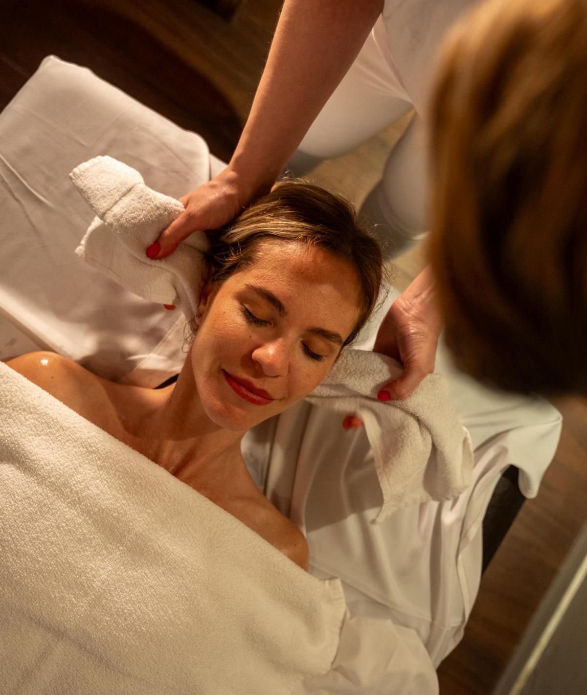  עיסוי שוודי - ספא אחוזת הספא