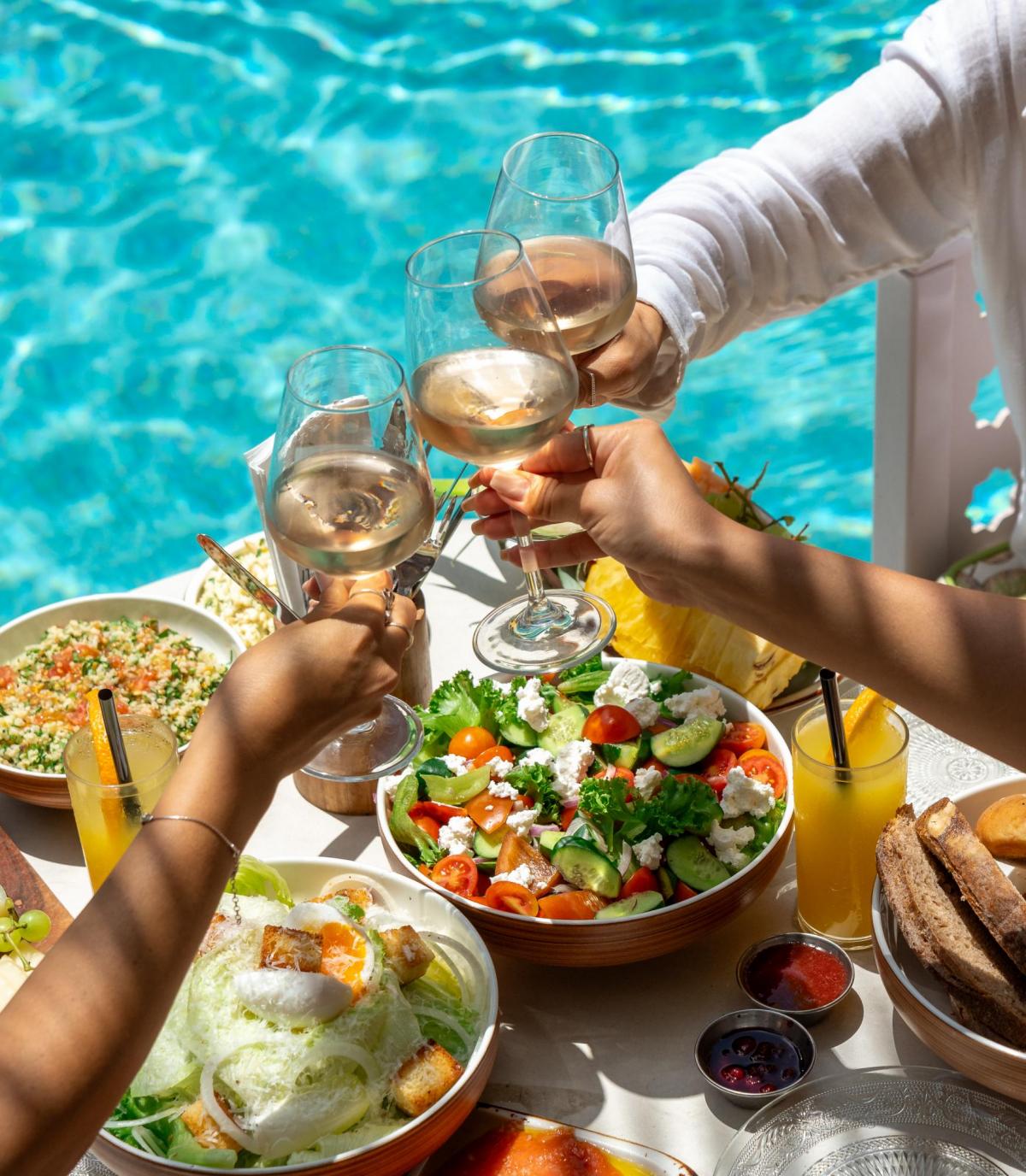  ארוחת בוקר וכוסות יין - ספא אחוזת הספא