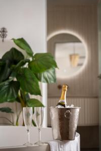  בקבוק שמפנייה - ספא אחוזת הספא