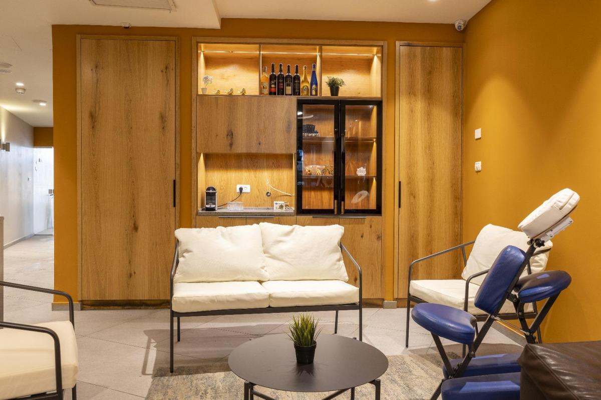   פינות ישיבה - ספא דניאל 