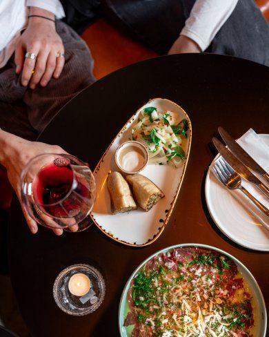  ארוחה עם כוס יין - ספא בראון JLM  ירושלים 