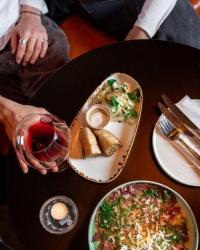  ארוחה עם כוס יין - ספא בראון JLM  ירושלים 