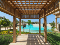  חצר המלון עם בריכה חיצונית - City of Dreams Mediterranean