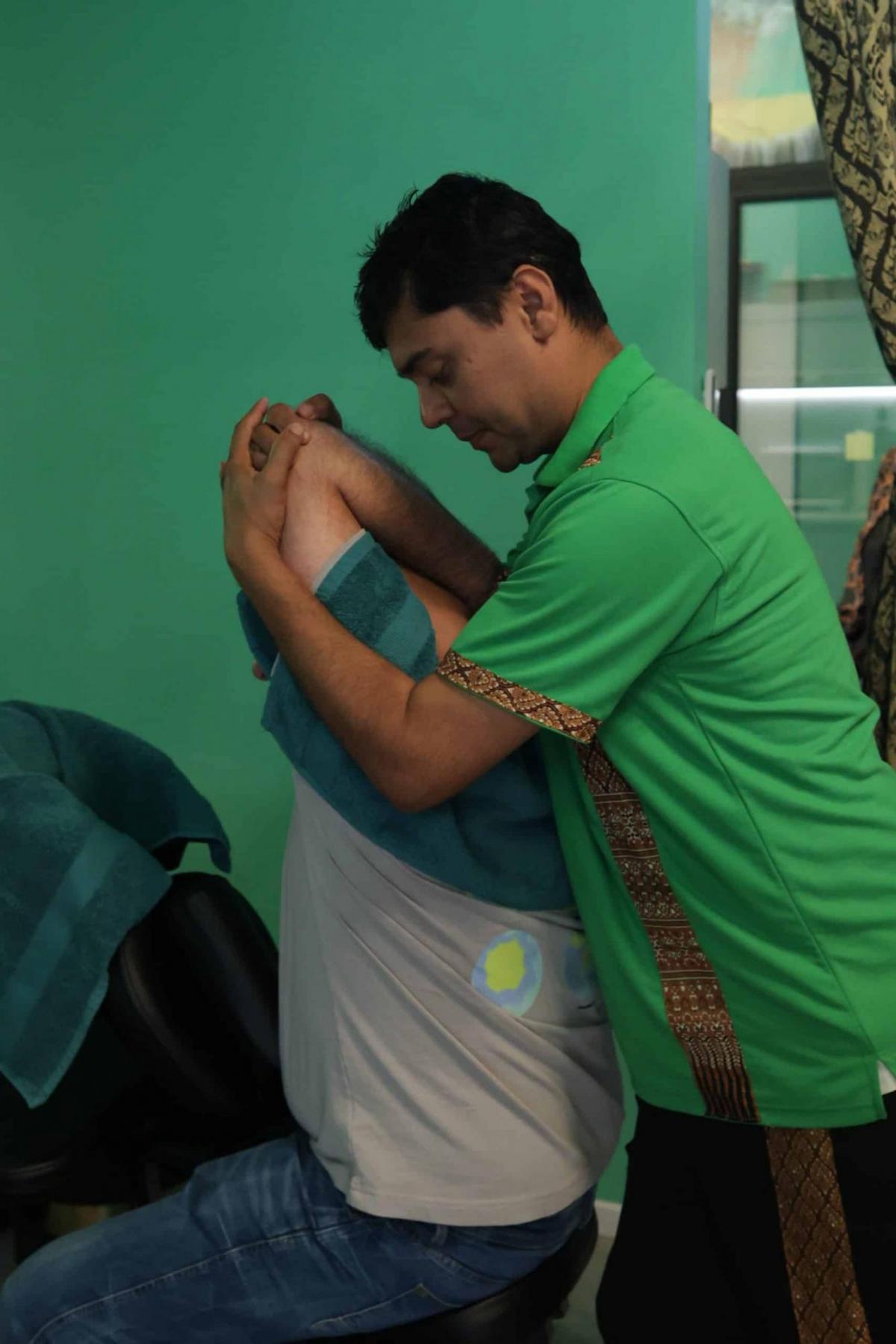   עיסוי תאילנדי - ספא כרמל תאי