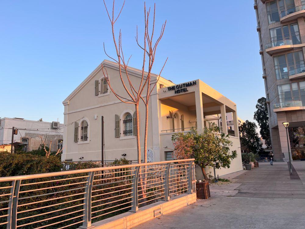  חזית המלון - מלון דה גוטמן בתל אביב 