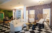   פינות ישיבה במתחם - ספא דימונדס כפר שמריהו