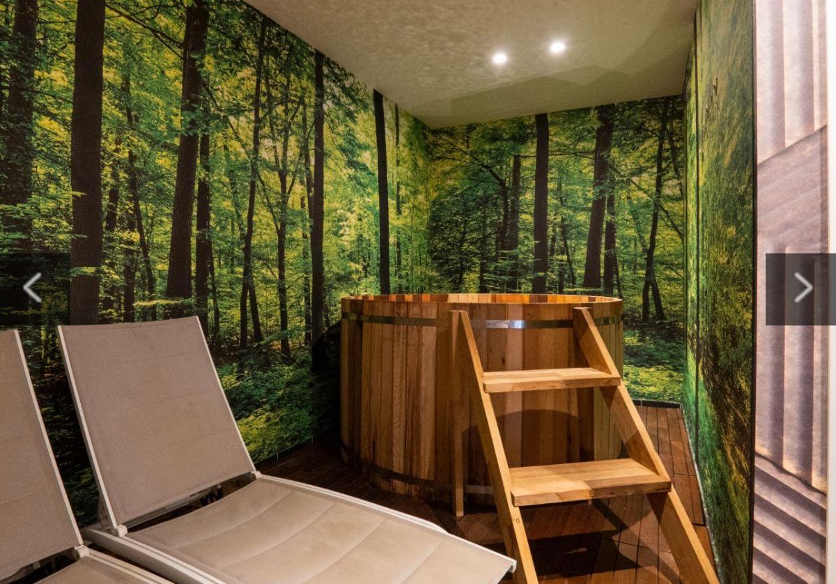   ג'קוזי - ספא דימונדס כפר שמריהו