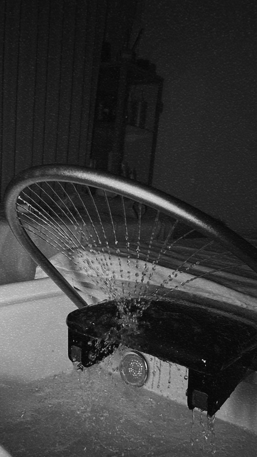  מיטת טיפולים עם קשת זרמי מים - Spa Aclinic