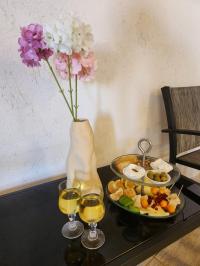  כיבוד ויין בספא - ספא פלמינגו 