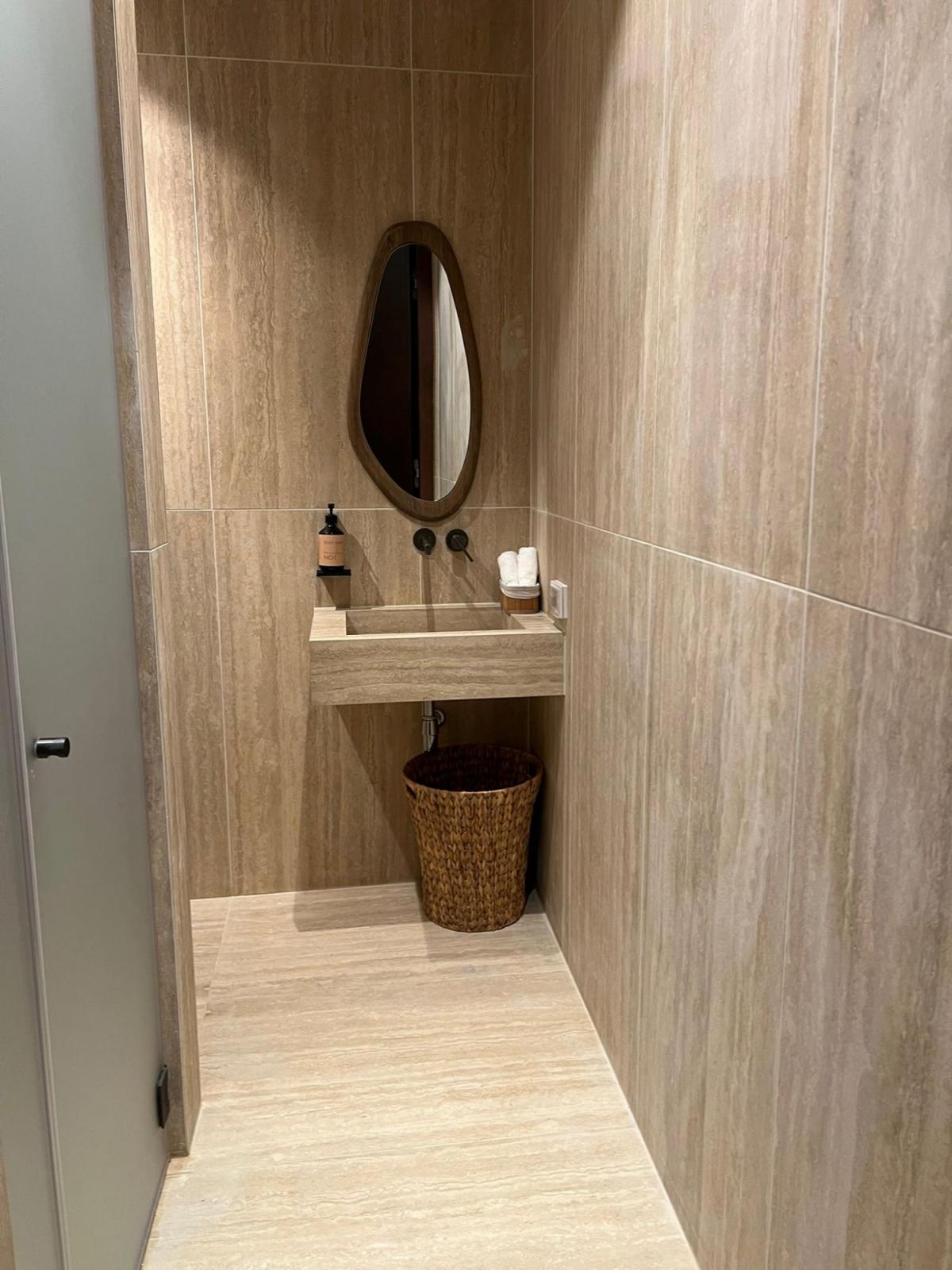   חדר רחצה -  ספא קאלמה במלון פולי אורבן