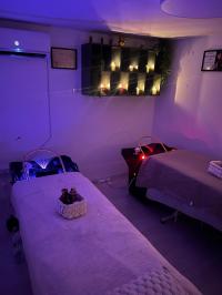   מיטת טיפולים - ספא קסם האביב