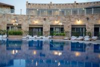  בריכה חיצונית - ספא במלון בריאה, צלמת: איה בן עזרי