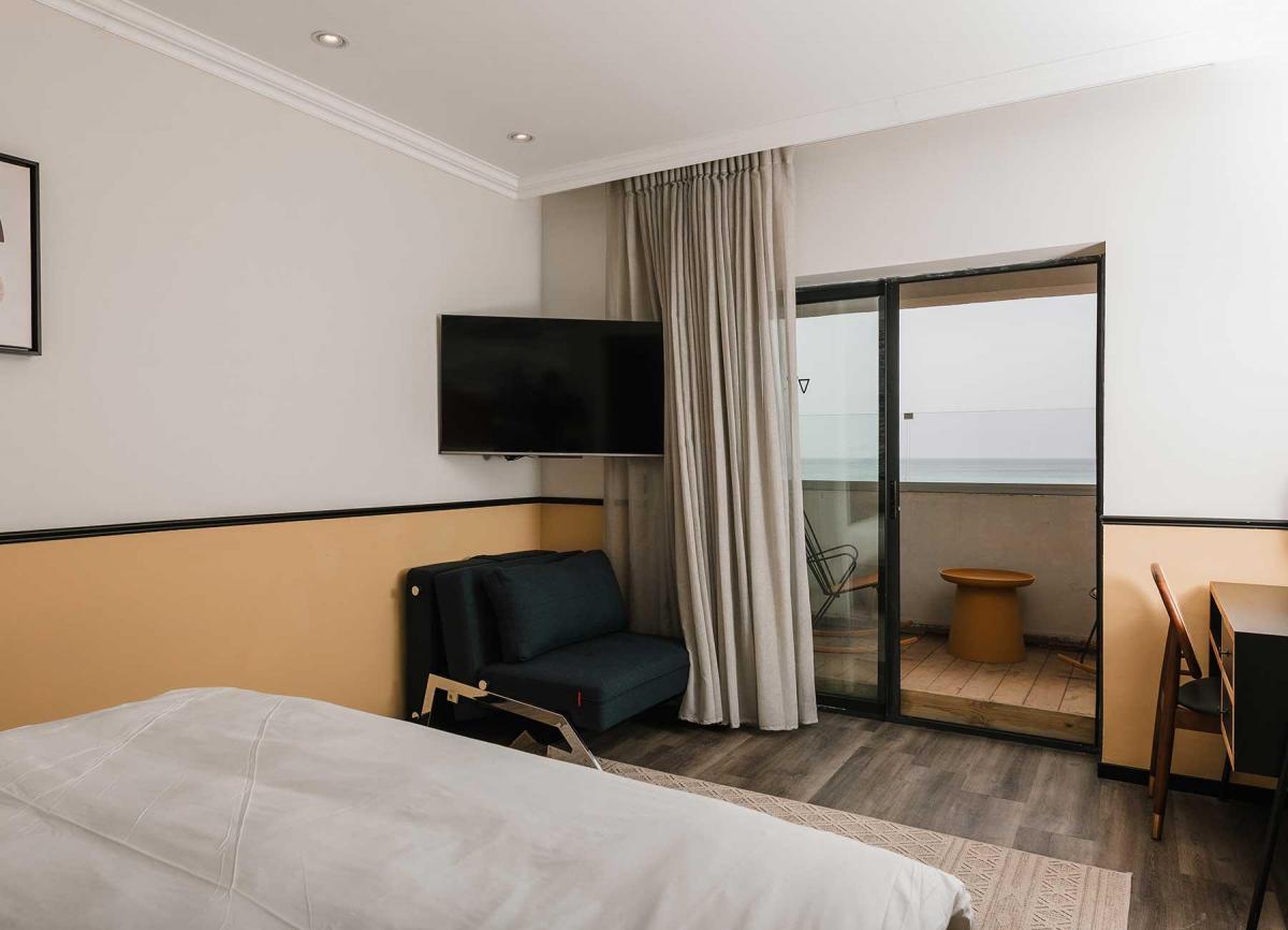   חדר שינה זוגי - מלון סבן סיז 