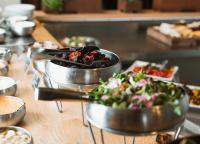  ארוחת בוקר - מלון סבן סיז