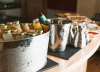  משקאות - מלון סבן סיז