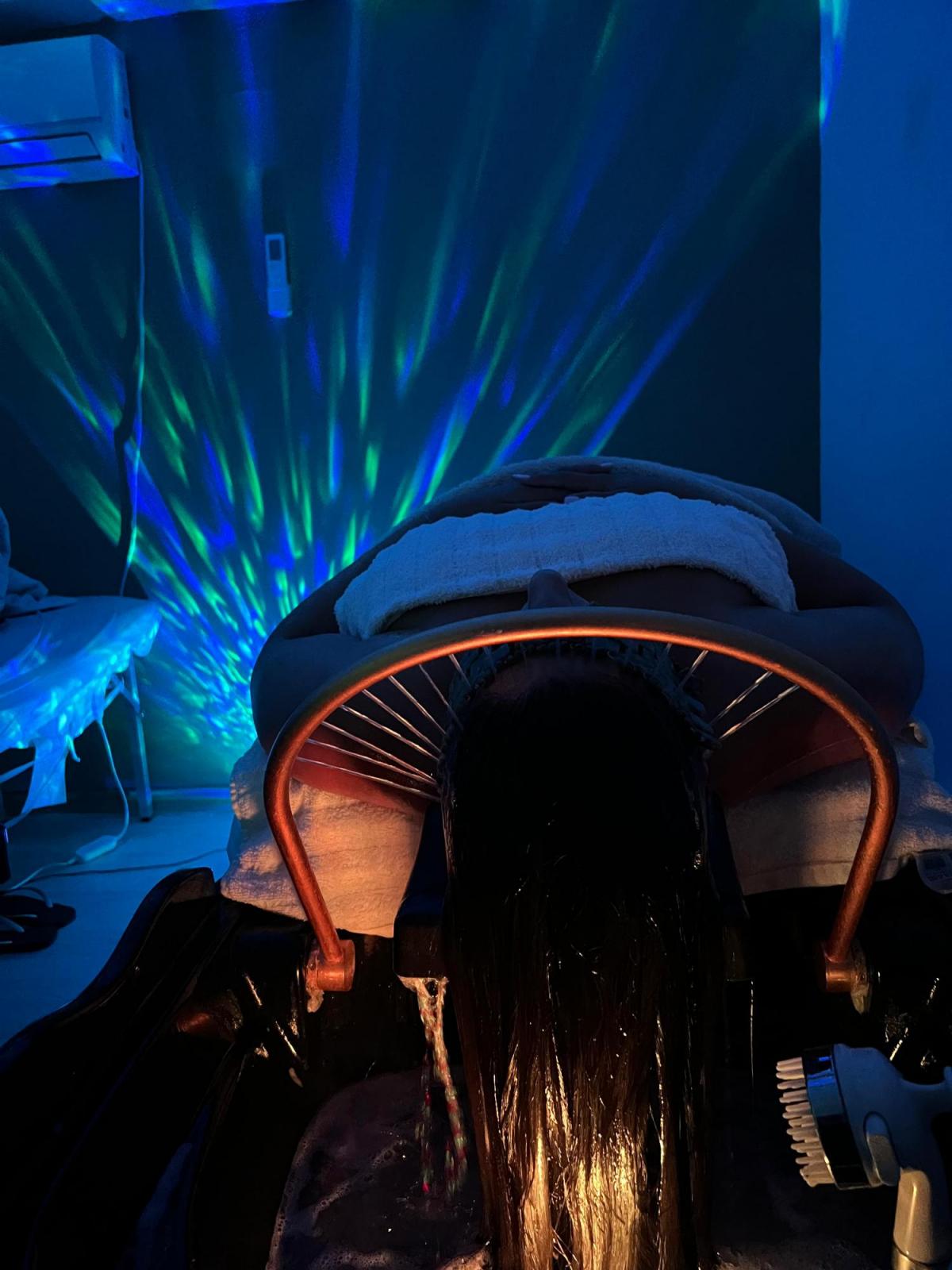   עיסוי ראש וקרקפת ליחיד - ספא קסם האביב 