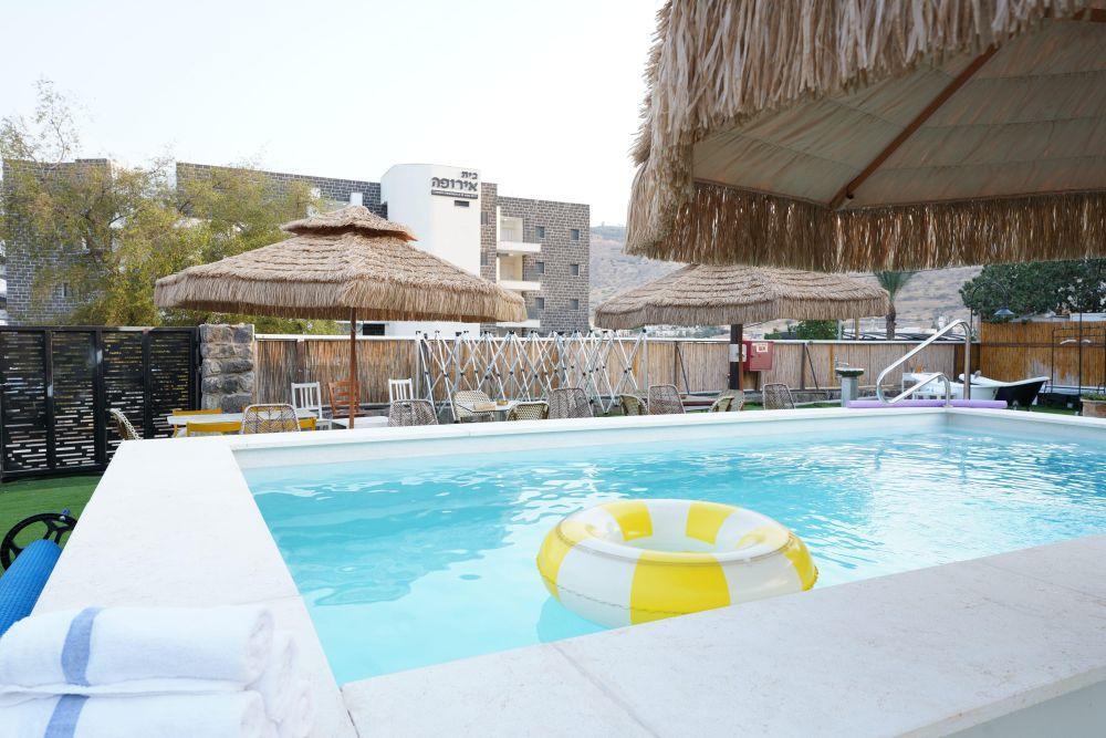  בריכה חיצונית - פרינס ספא