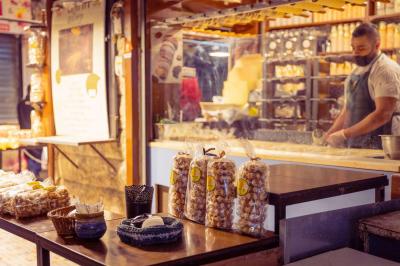 חבילת ספא קבוצתית הכוללת עיסוי למשך 45 דקות, ארוחת בוקר ושימוש במתקני הספא חבילת ספא קבוצתית הכוללת עיסוי למשך 45 דקות, ארוחת בוקר ושימוש במתקני הספא