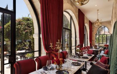 A double spa package that includes a 50-minute massage and entry to the spa complex A double spa package that includes a 50-minute massage and entry to the spa complex