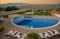  בריכה חיצונית - ספא במלון הבריאה 