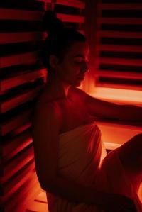  סאונה אינפרא אדום - ספא על המים בקדימה