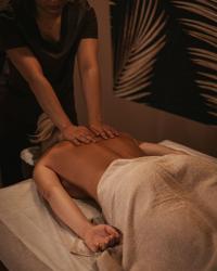  עיסוי שוודי - ספא על המים 