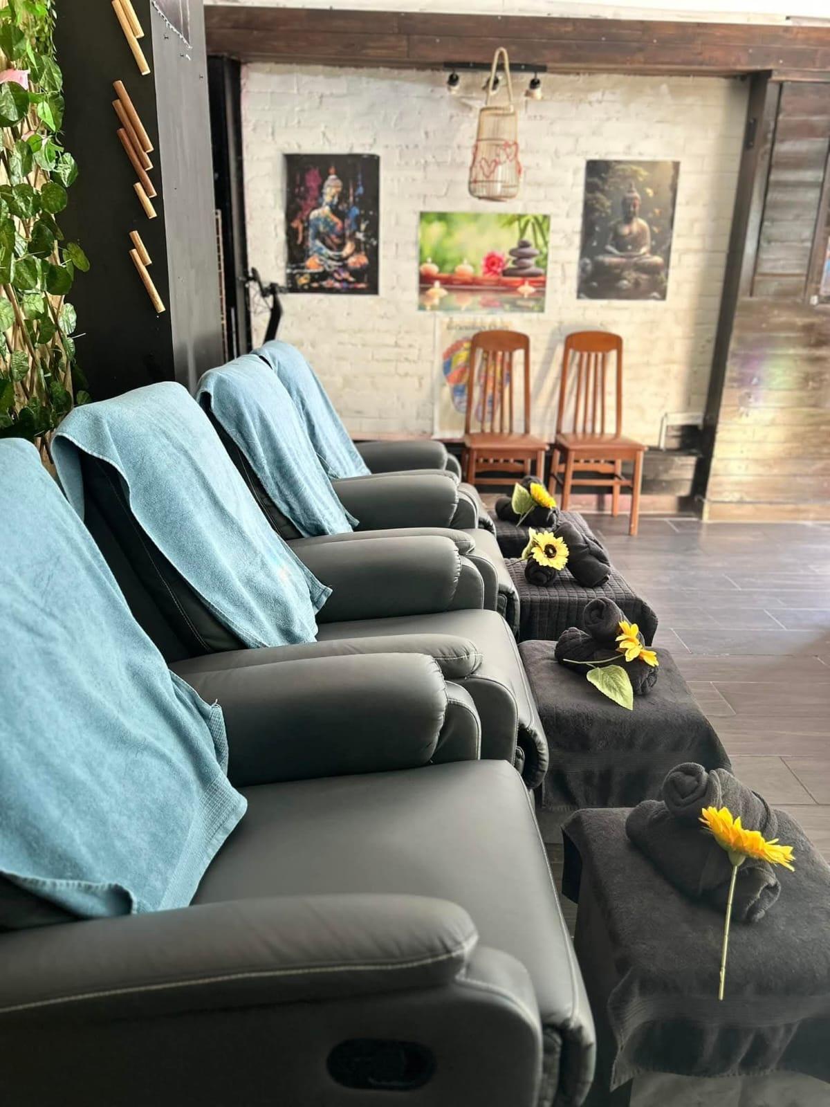  כורסאות מסאג - תאי מסאז