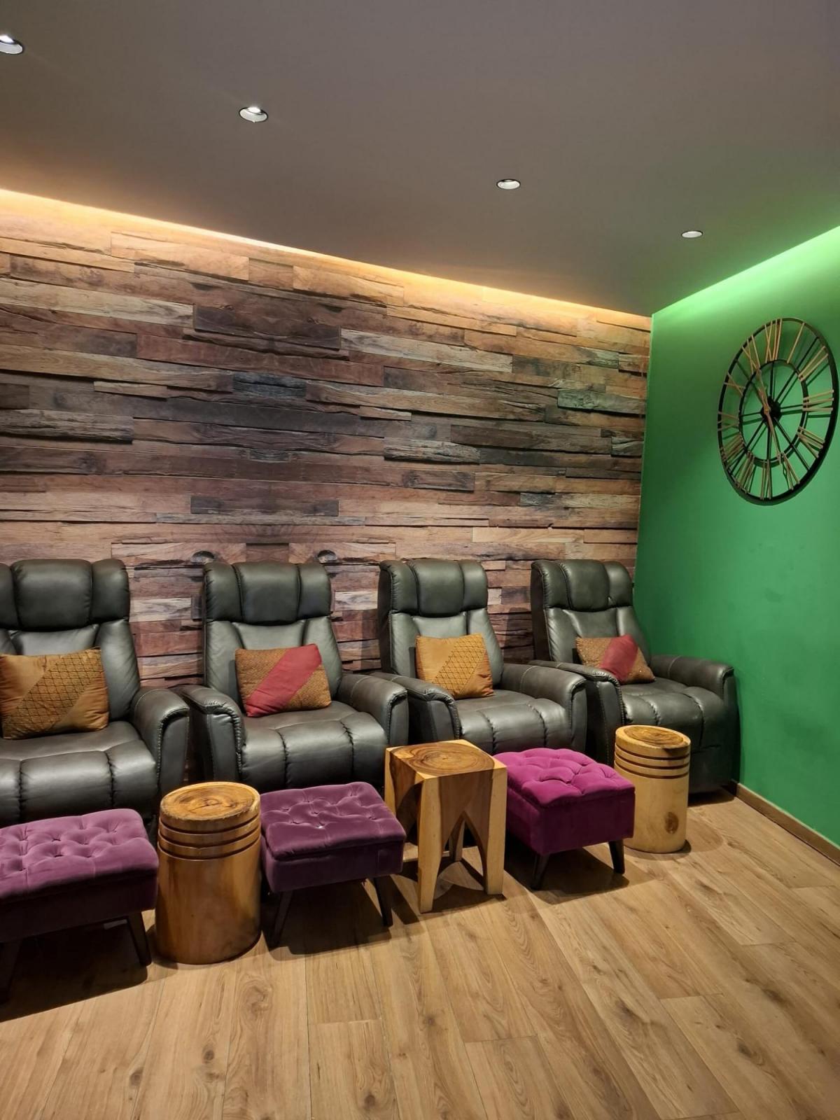   כורסאות מסאג - תאי מסאז