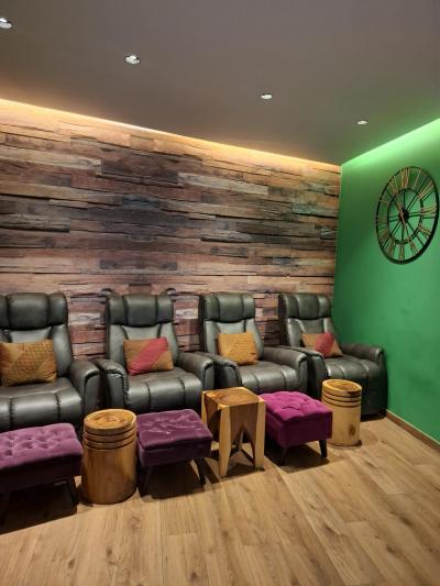 Single spa package including a 60-minute Thai massage Single spa package including a 60-minute Thai massage