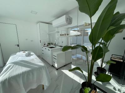 חבילת ספא זוגית הכוללת עיסוי 50 דקות וללא כניסה למתקני הספא