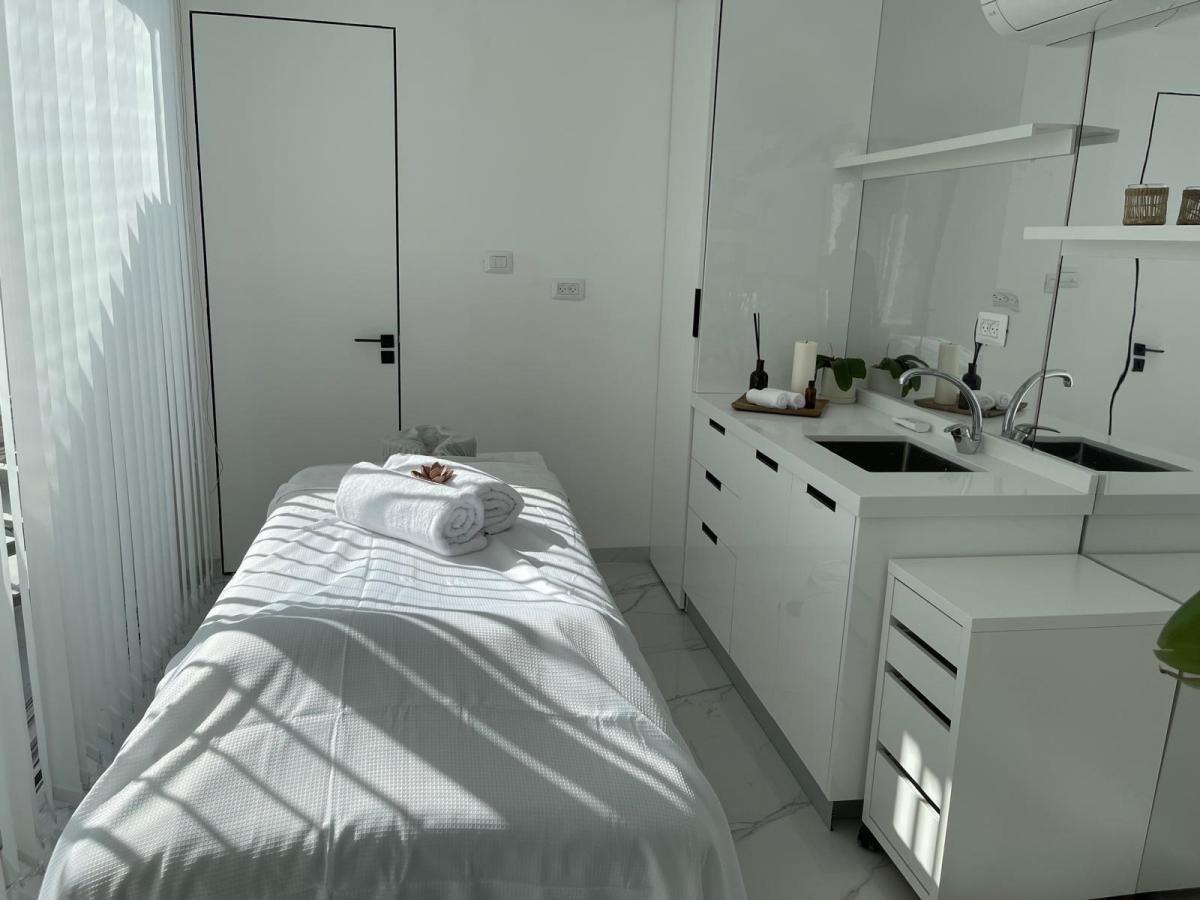  חדר טיפולים - ספא אינפיניטי 