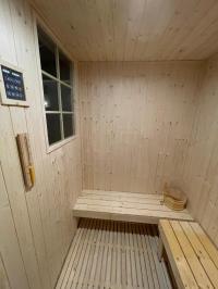  סאונה יבשה - ספא אינפיניטי 