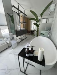  חדר זוגי עם אמבטיה - ספא אינפיניטי