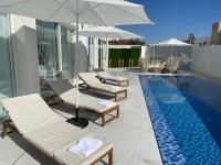  בריכה חיצונית - ספא איניפינטי