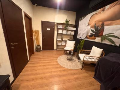 Group spa package including a 45-minute massage  