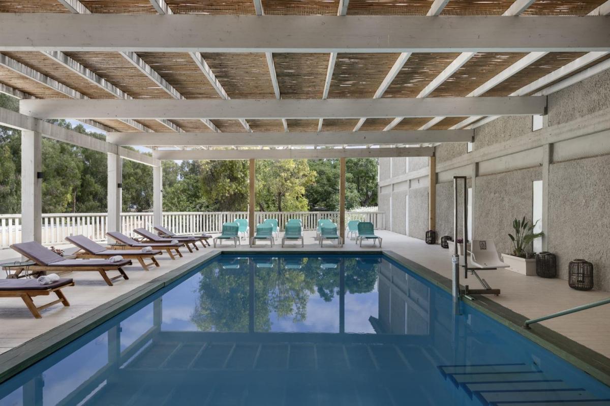  בריכה - ניאה ספא