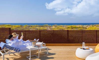  מיטות שיזוף חיצוניות - ספא פלאיה 