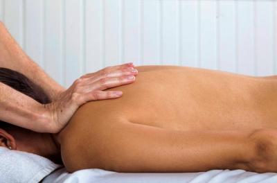 חבילת ספא לזוג הכוללת עיסוי למשך 50 דק', ארוחת בוקר ושימוש במתקני הספא- סאונה יבשה, סאונת אדים, חדר כושר, מלתחות ופינת כיבוד 