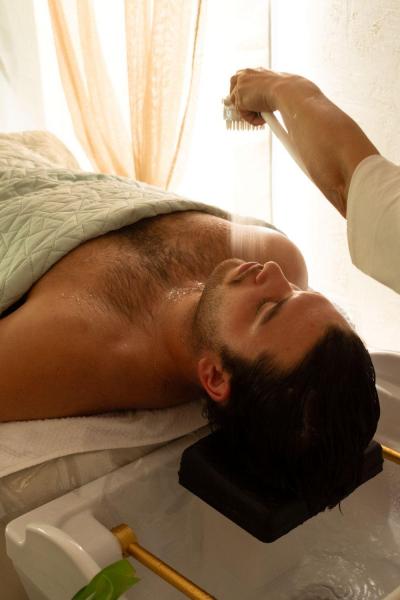 חבילת ספא ליחיד הכוללת עיסוי ראש למשך 40 דקות 